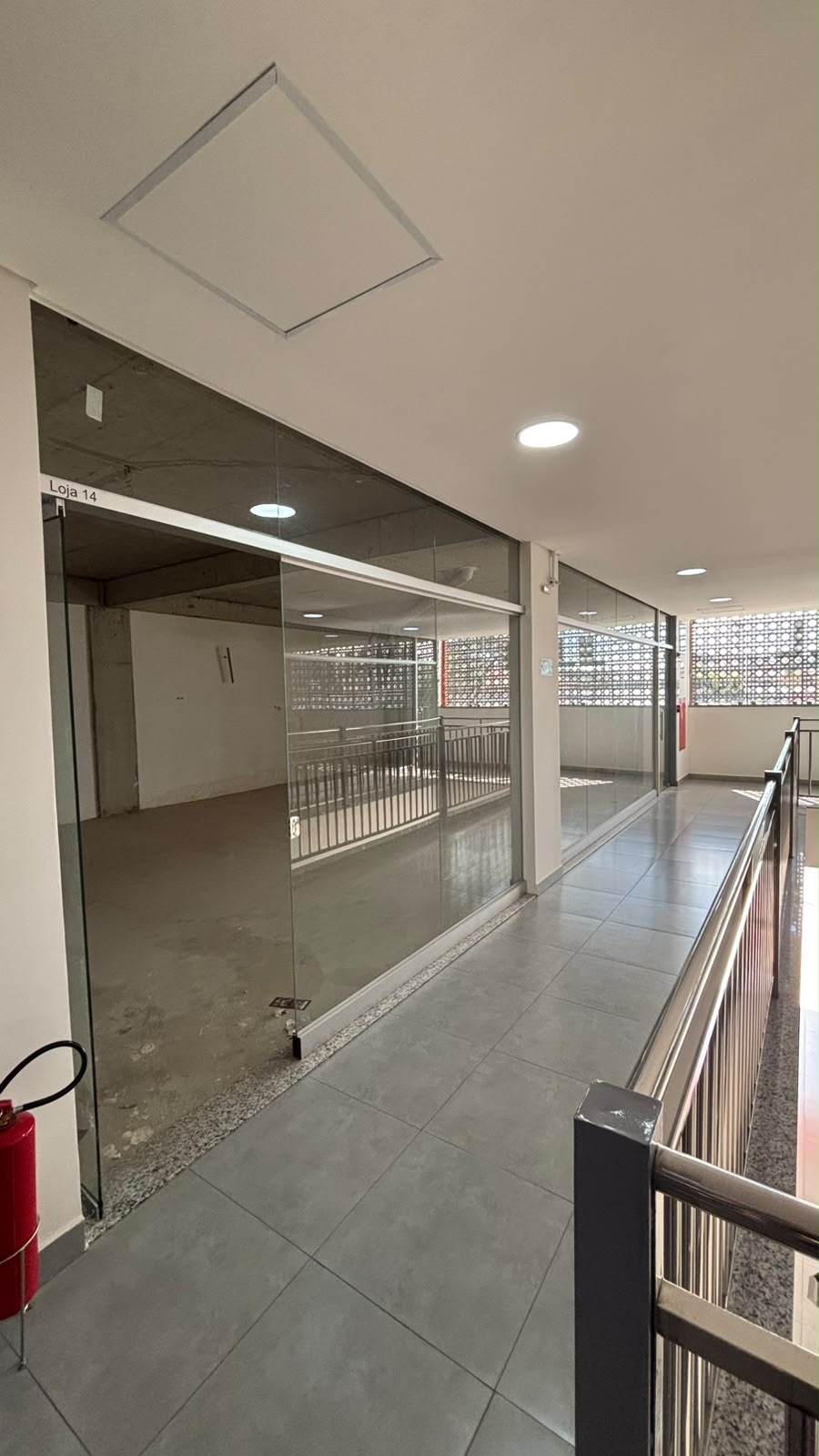 Loja 14 – 69,06 m² — foto 2