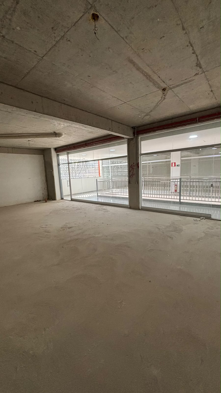 Loja 14 – 69,06 m² — foto 3